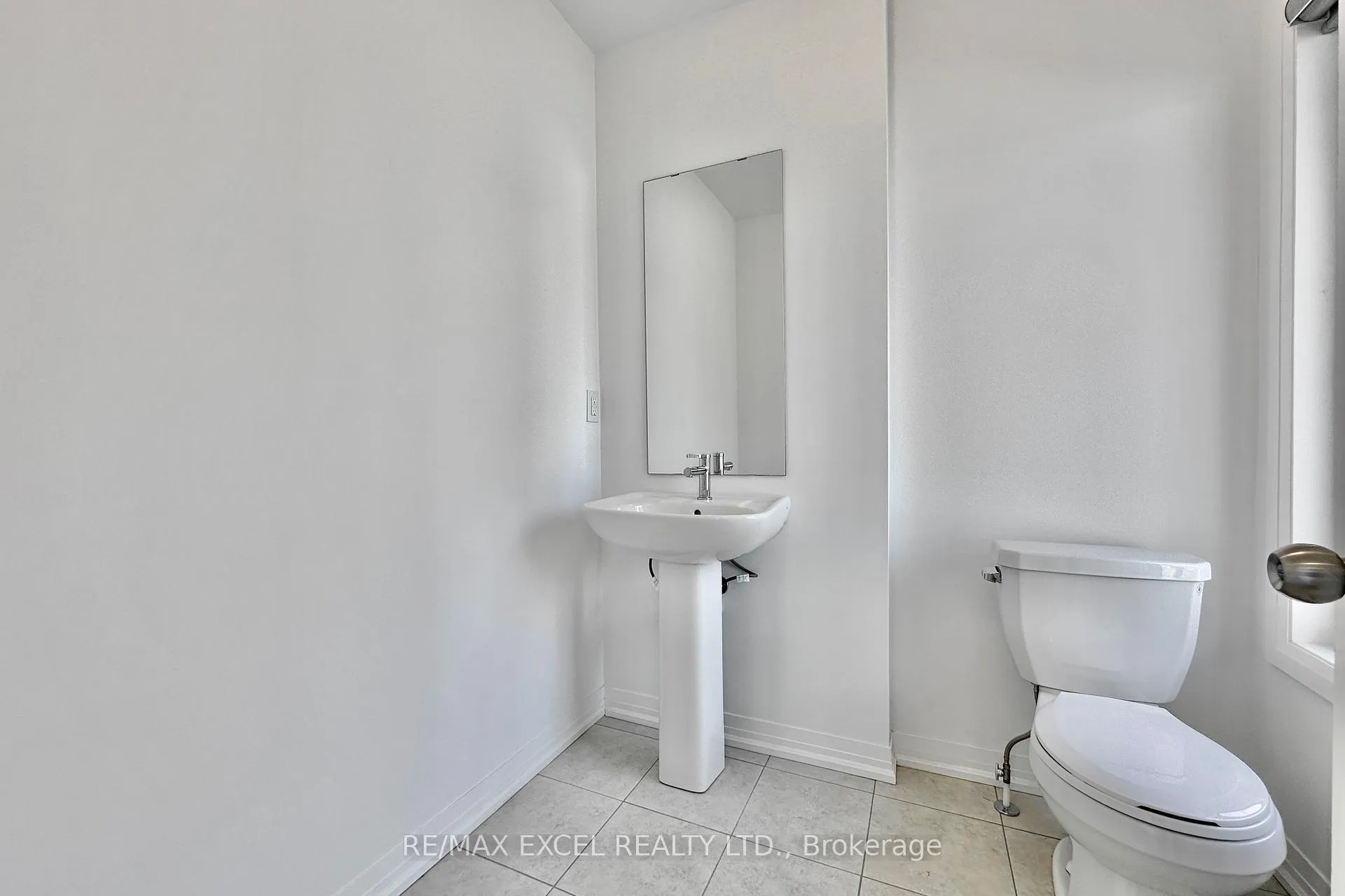 Photo 8 of 28 Alan Francis Lane, Markham, Cachet — HOMEH