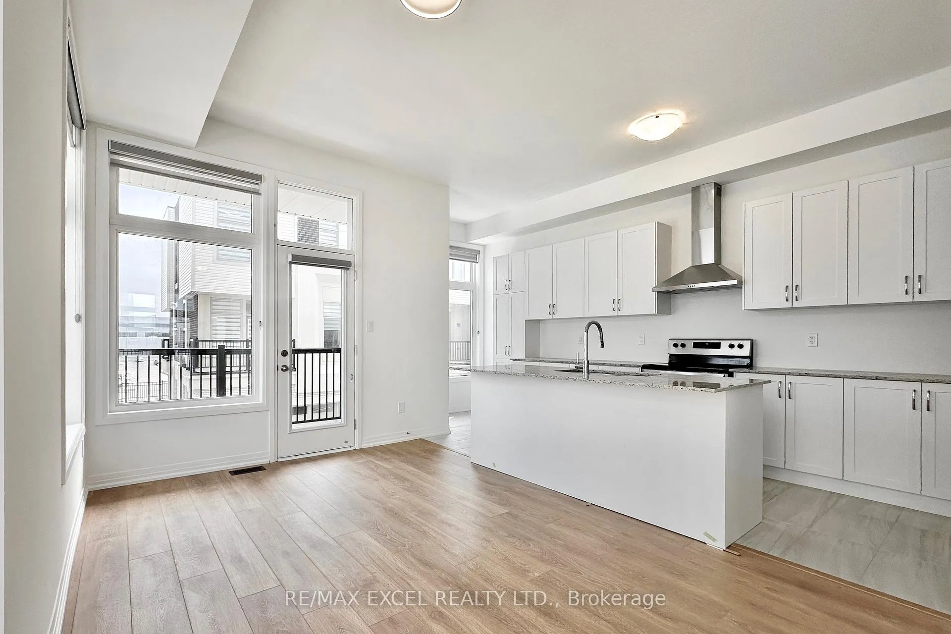 Photo 12 of 28 Alan Francis Lane, Markham, Cachet — HOMEH