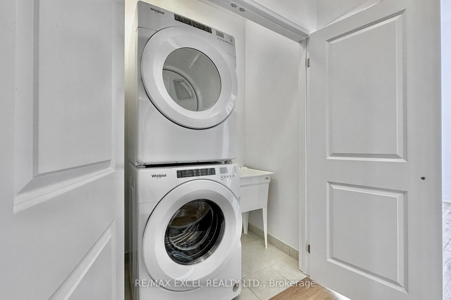 Photo 30 of 28 Alan Francis Lane, Markham, Cachet — HOMEH