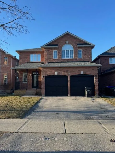 Photo 2 of 1913 Emerald Court, Innisfil, Alcona — HOMEH