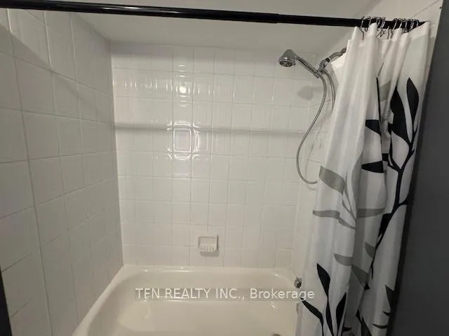 Photo 14 of 1913 Emerald Court, Innisfil, Alcona — HOMEH