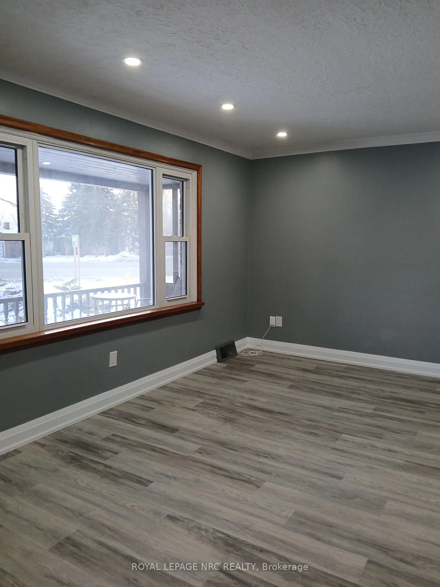 Photo 2 of 2270 Highway 2, Clarington, Bowmanville — HOMEH