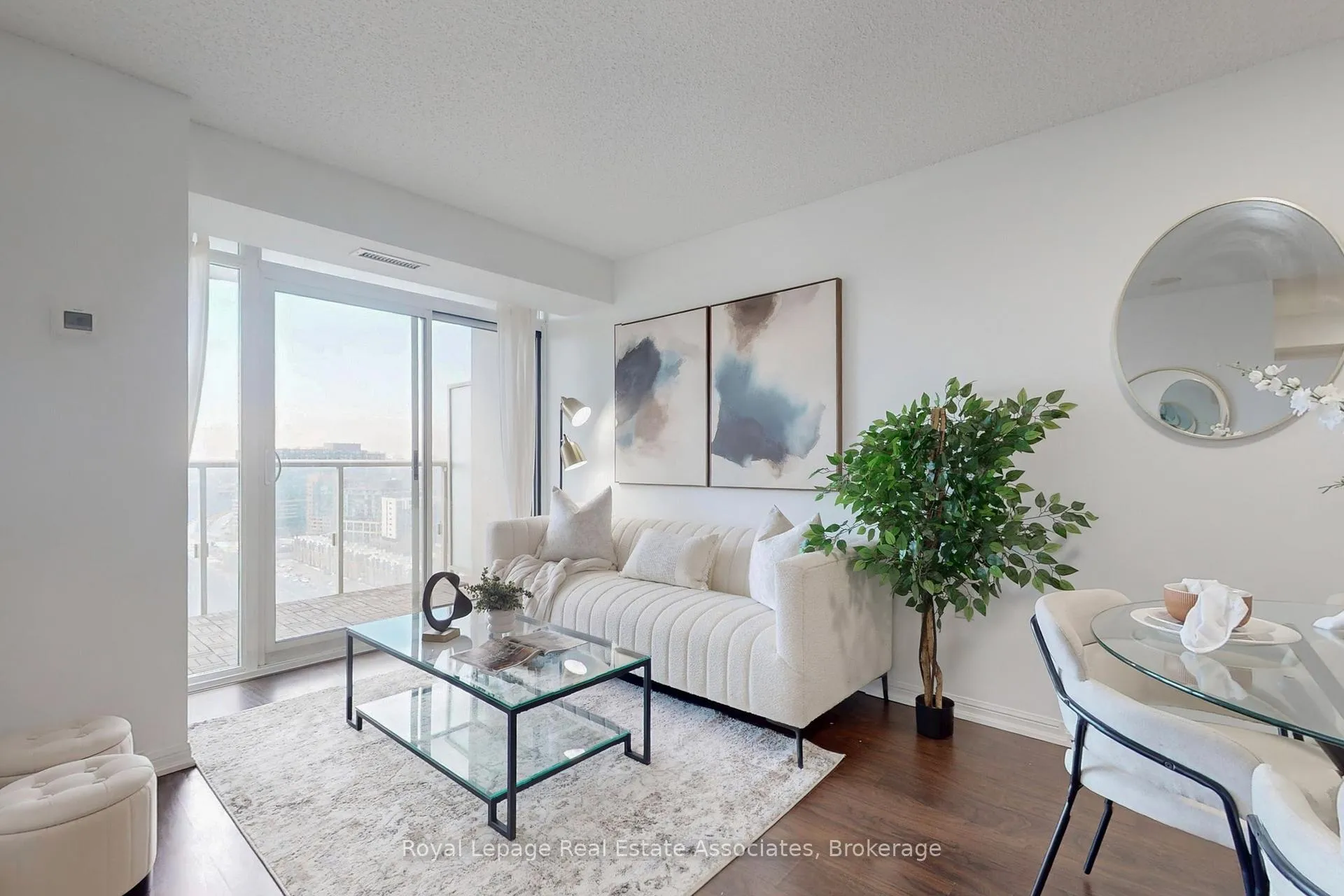 Photo 2 of Unit 2113, 125 Western Battery Road, Toronto, Niagara — HOMEH