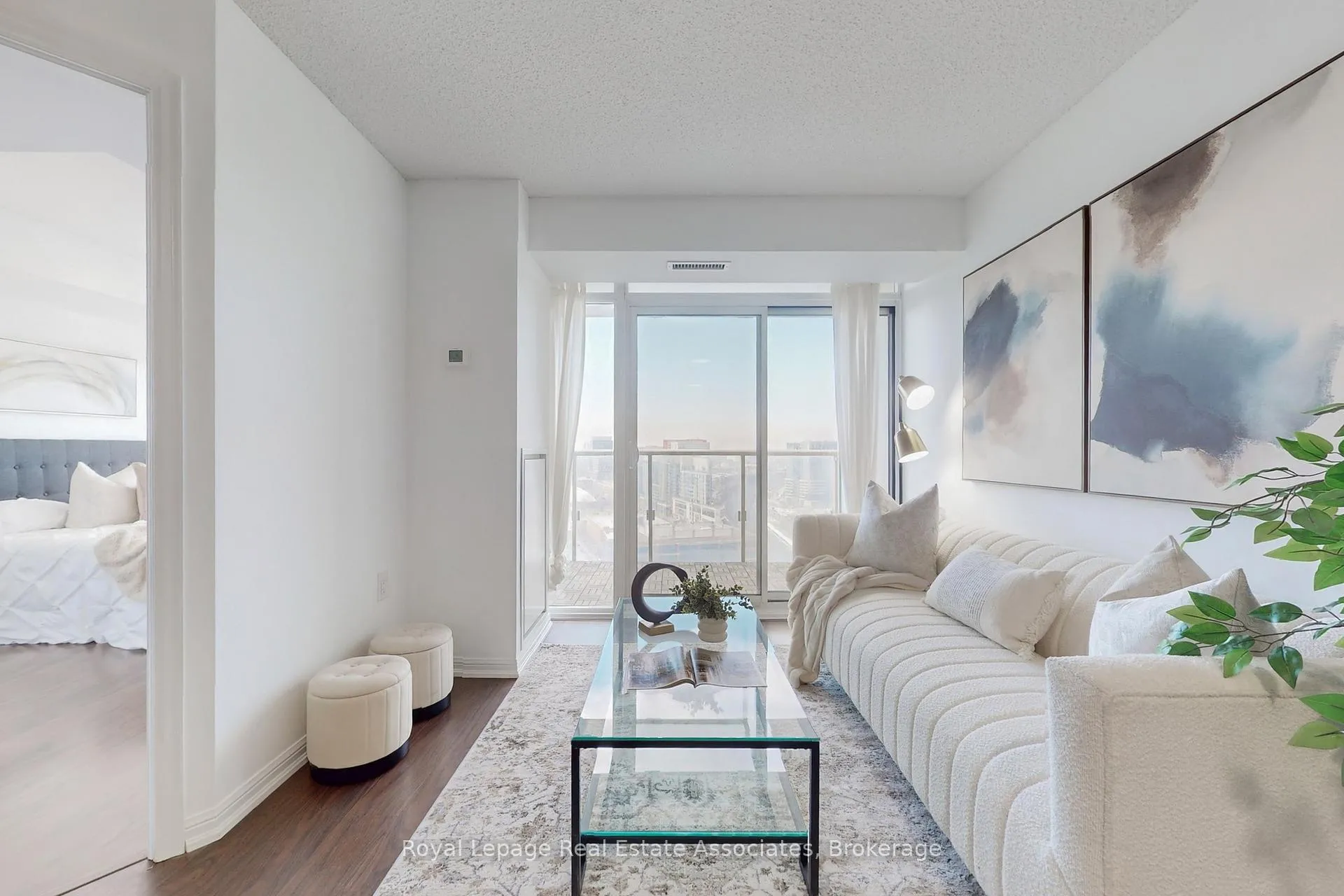 Photo 3 of Unit 2113, 125 Western Battery Road, Toronto, Niagara — HOMEH