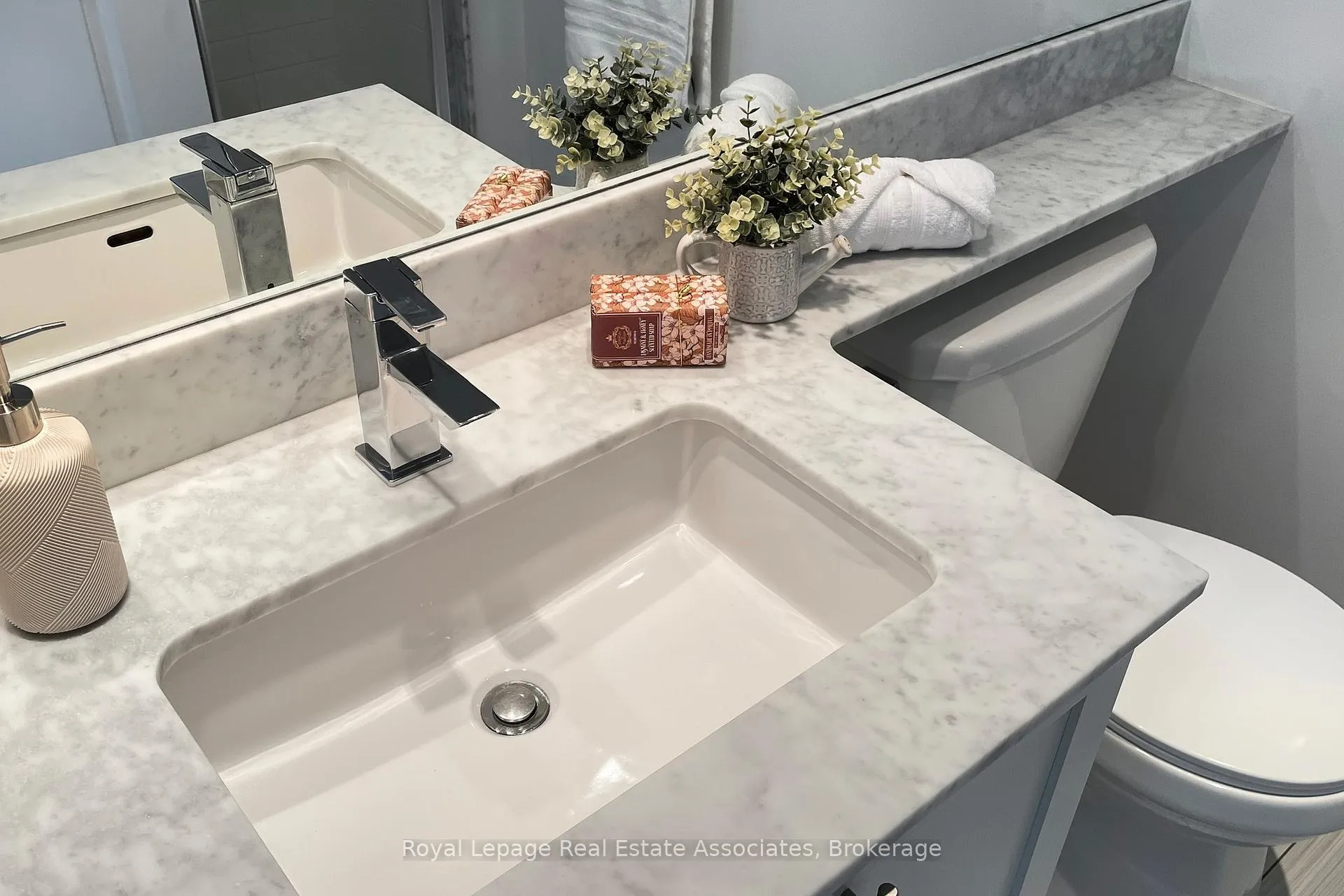 Photo 32 of Unit 2113, 125 Western Battery Road, Toronto, Niagara — HOMEH