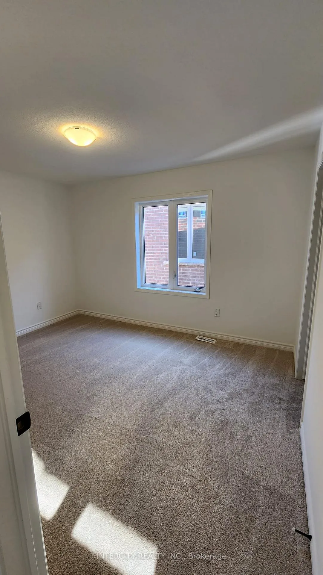 Photo 8 of 181 Forestwalk Street, Kitchener — HOMEH