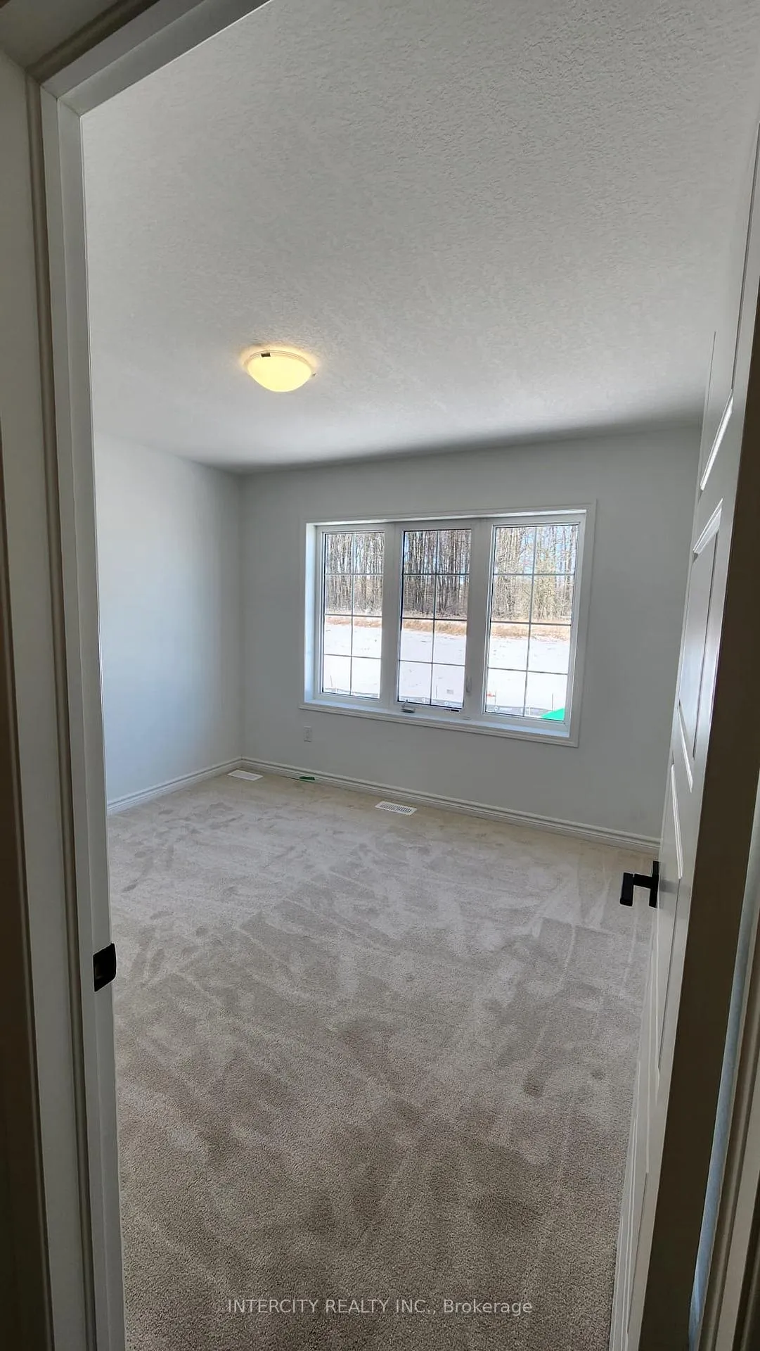 Photo 11 of 181 Forestwalk Street, Kitchener — HOMEH