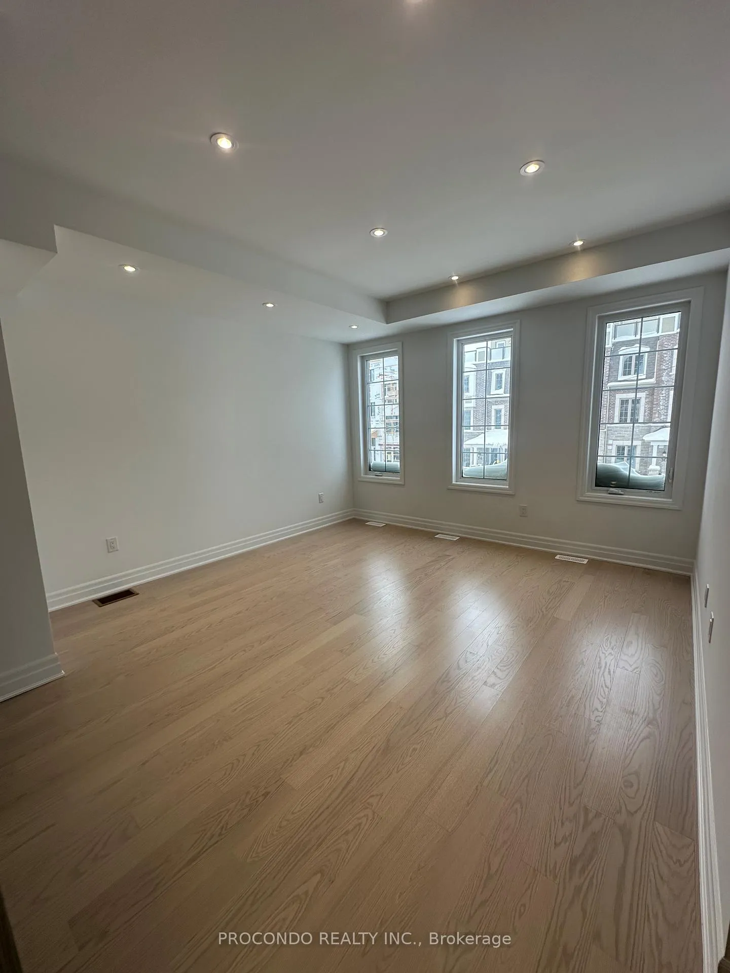Photo 6 of 25 Avani Avenue, Markham, Rural Markham — HOMEH