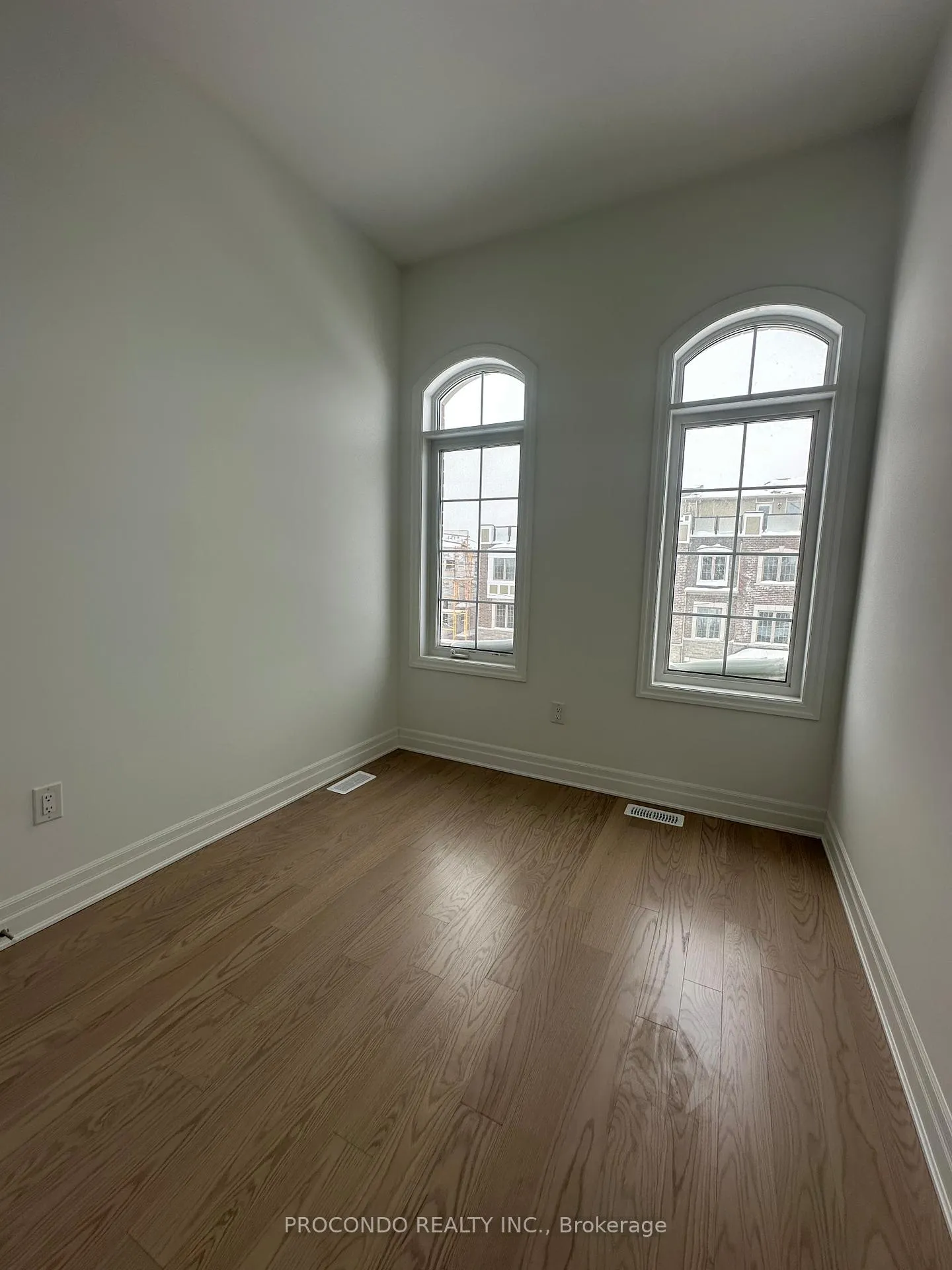 Photo 10 of 25 Avani Avenue, Markham, Rural Markham — HOMEH