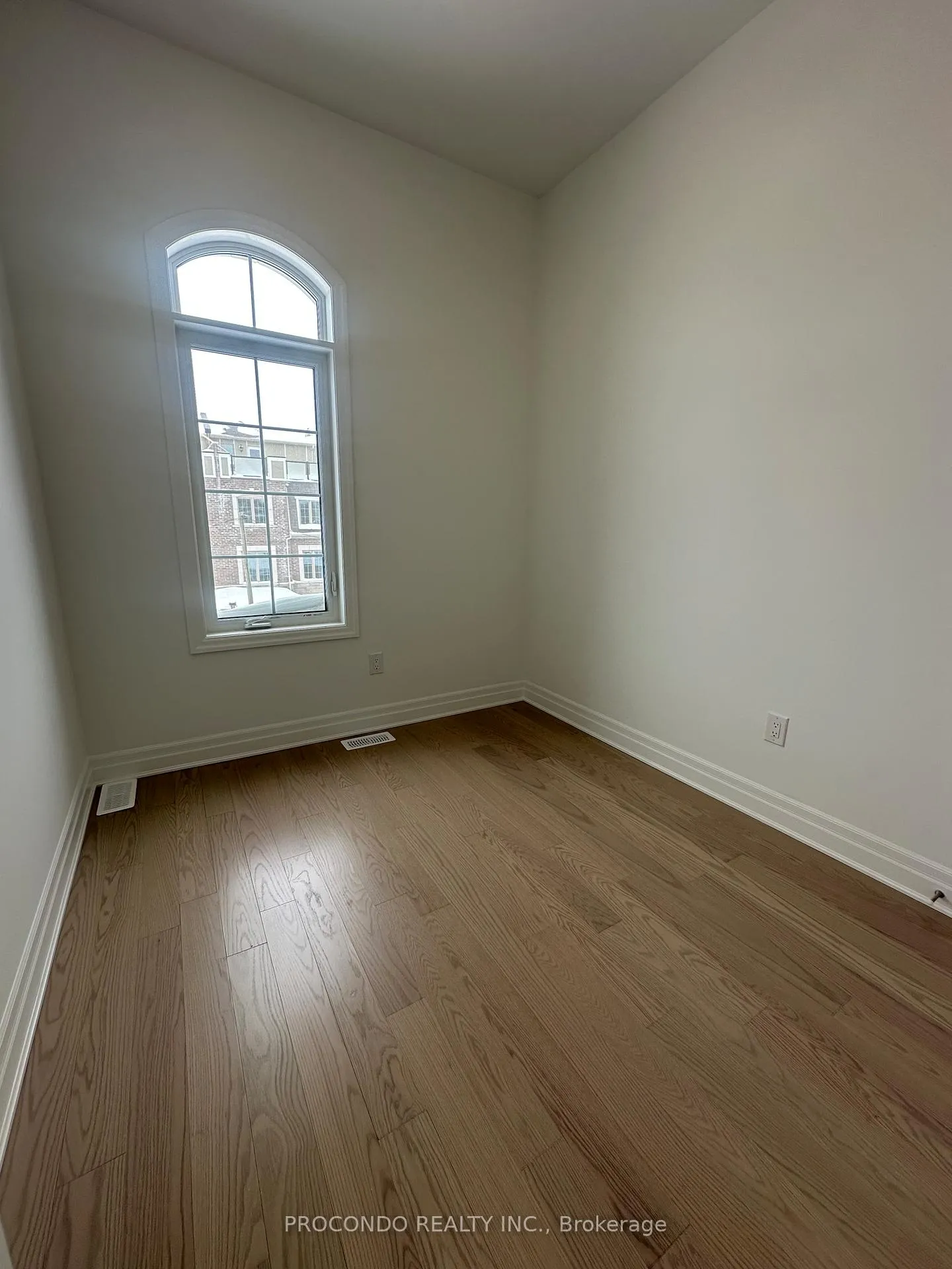 Photo 11 of 25 Avani Avenue, Markham, Rural Markham — HOMEH