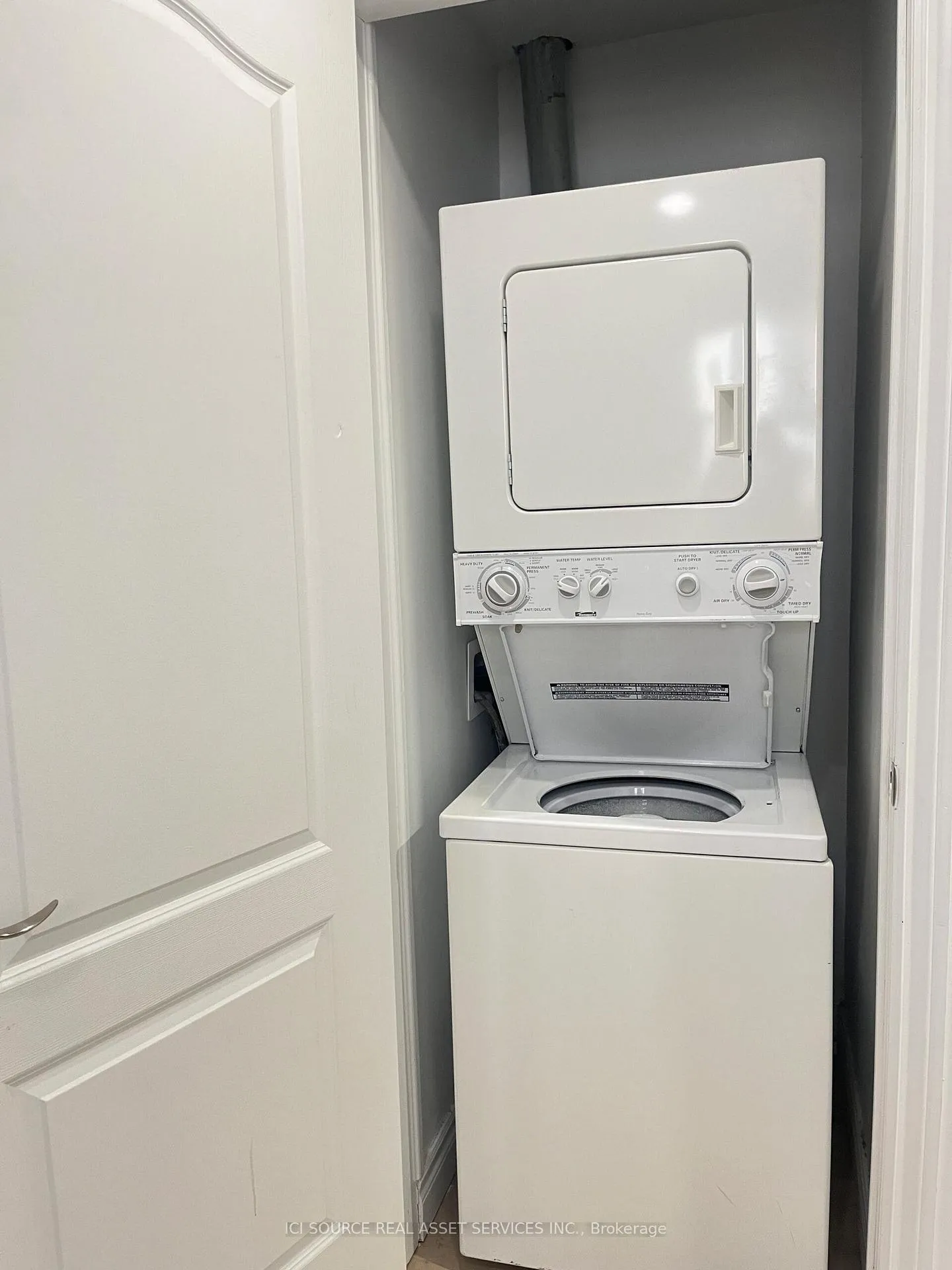 Photo 7 of Unit 2, 127 Borden Street, Toronto, University — HOMEH
