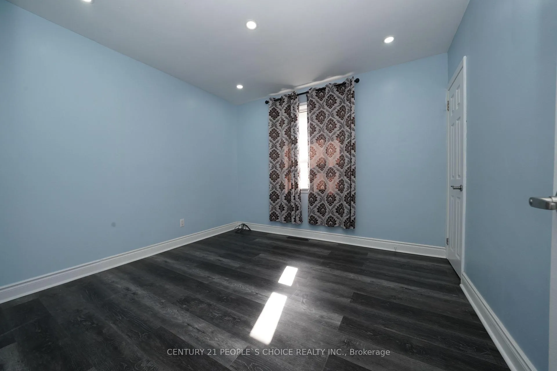 Photo 16 of Unit Upper, 259 Baldwin Street, Oshawa, Donevan — HOMEH