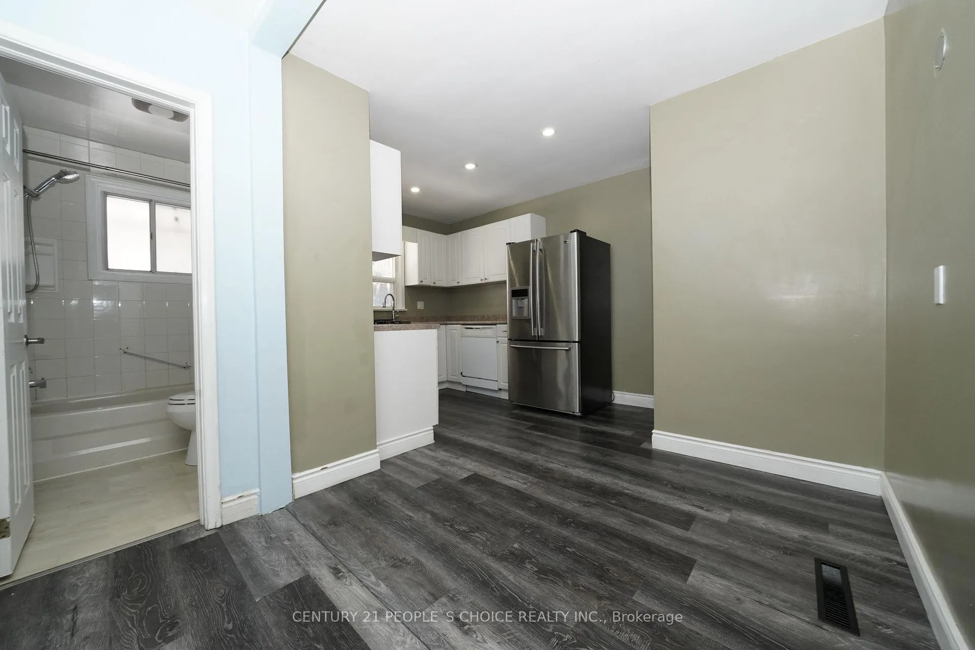 Photo 20 of Unit Upper, 259 Baldwin Street, Oshawa, Donevan — HOMEH