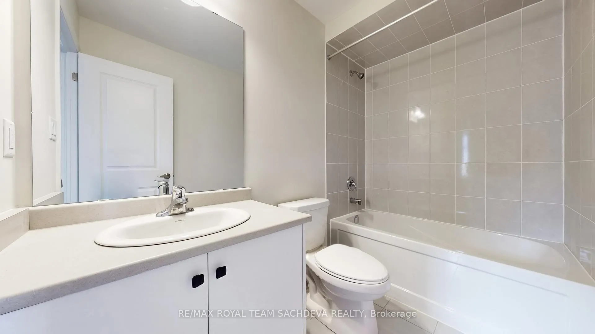 Photo 30 of 2 Malone Lane, Clarington, Courtice — HOMEH