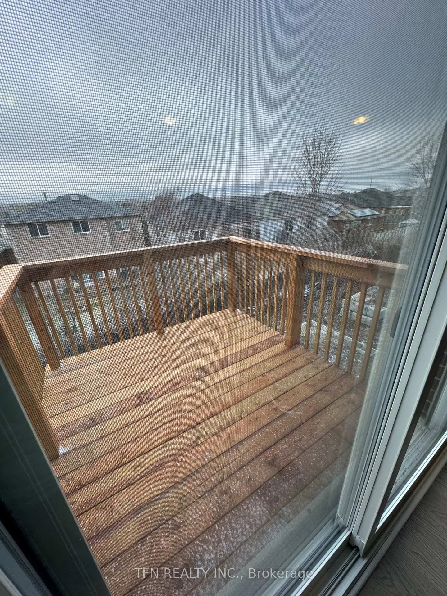 Photo 2 of 31 West Oak Trail, Barrie, Painswick South — HOMEH