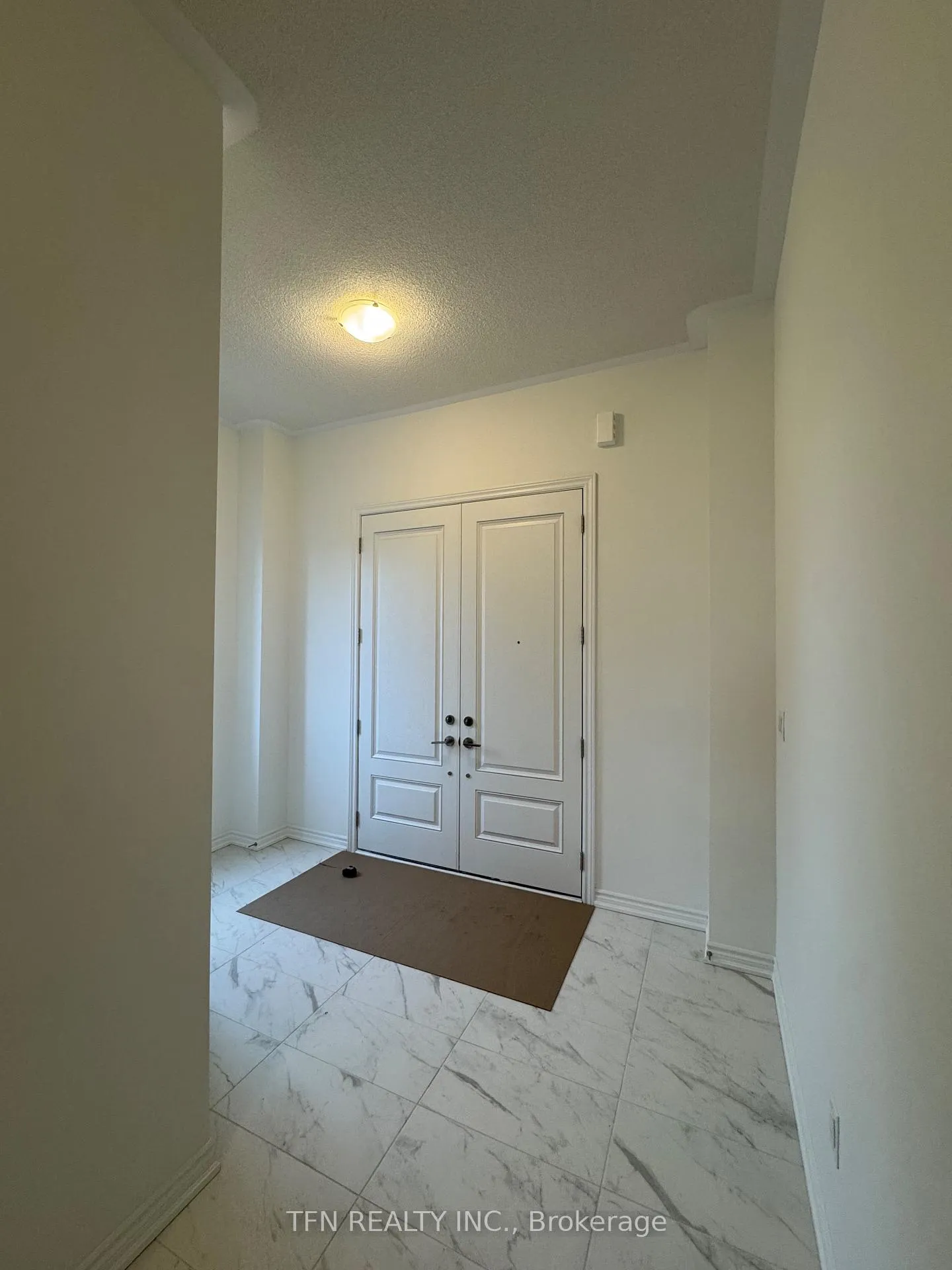 Photo 8 of 31 West Oak Trail, Barrie, Painswick South — HOMEH