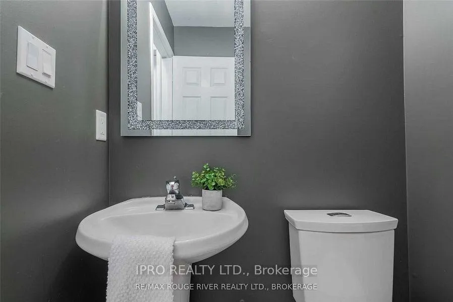 Photo 6 of 1222 Middlebury Avenue, Oshawa, Taunton — HOMEH