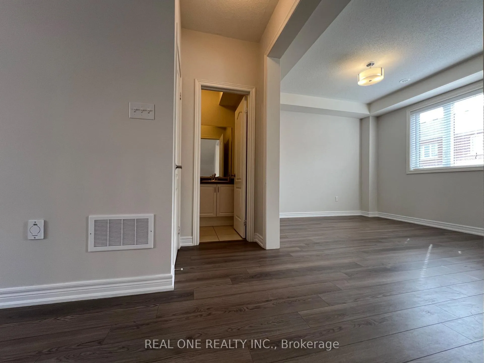 Photo 11 of 83 Roy Grove Way, Markham, Greensborough — HOMEH