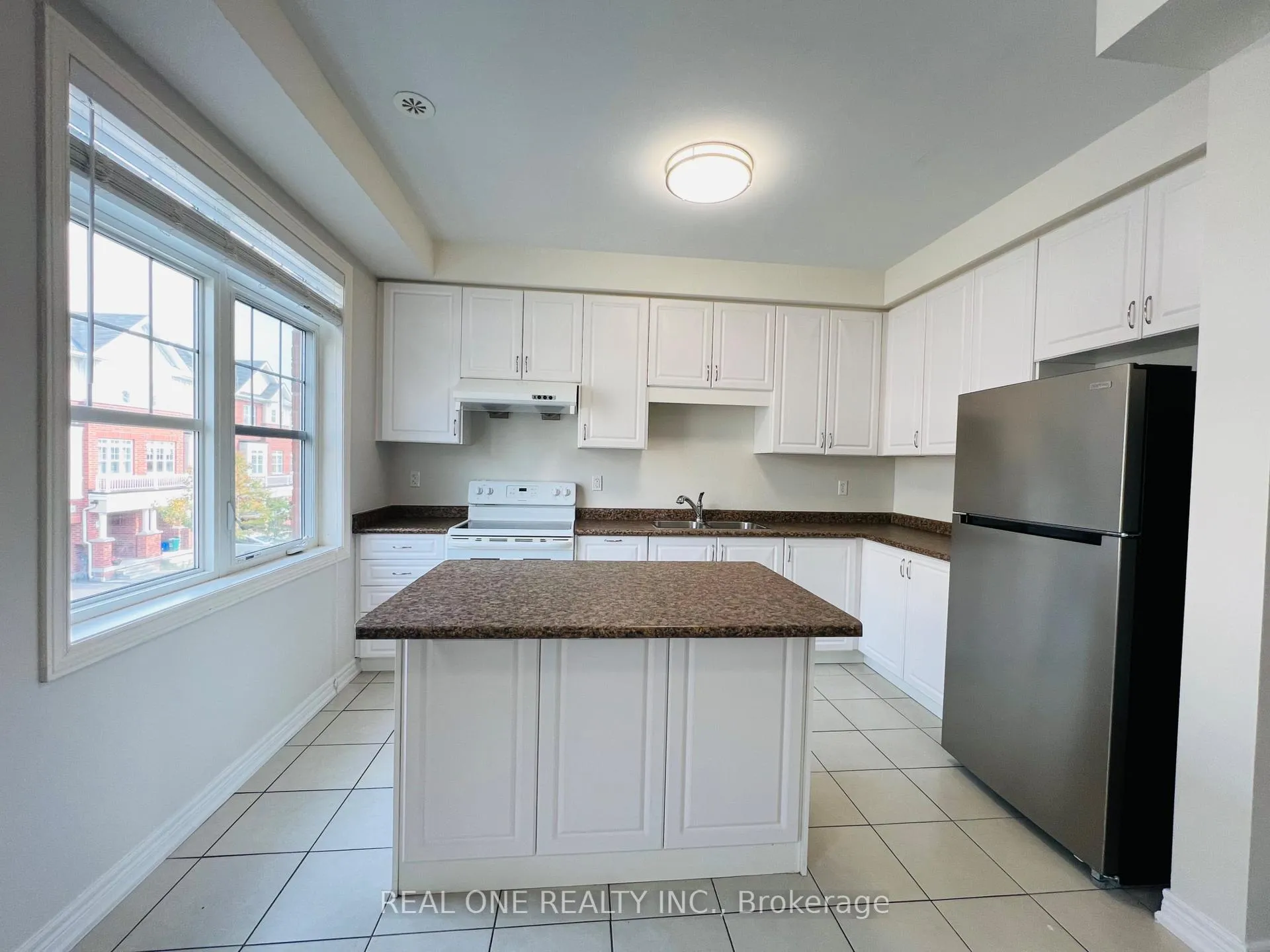 Photo 22 of 83 Roy Grove Way, Markham, Greensborough — HOMEH