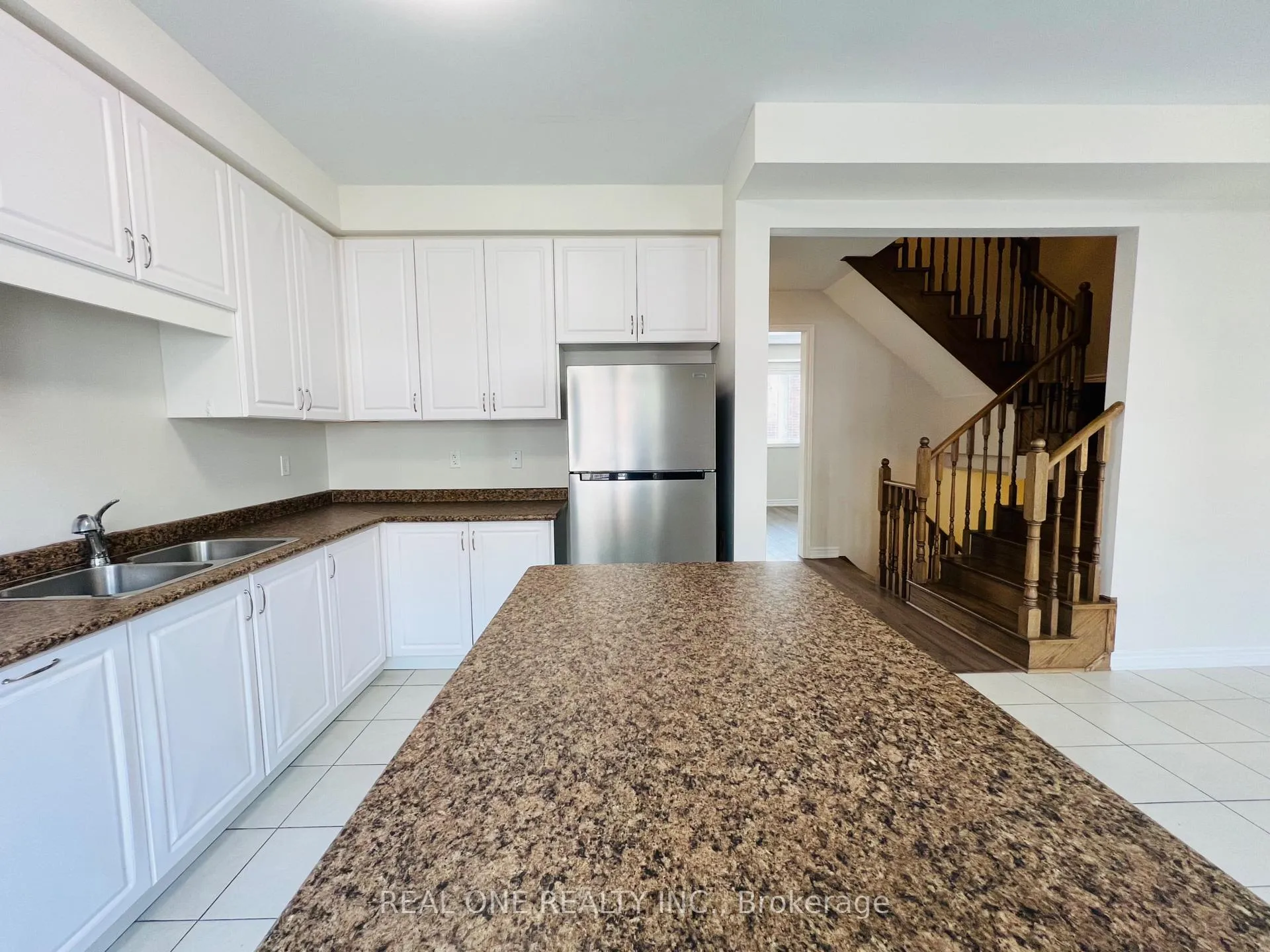 Photo 23 of 83 Roy Grove Way, Markham, Greensborough — HOMEH