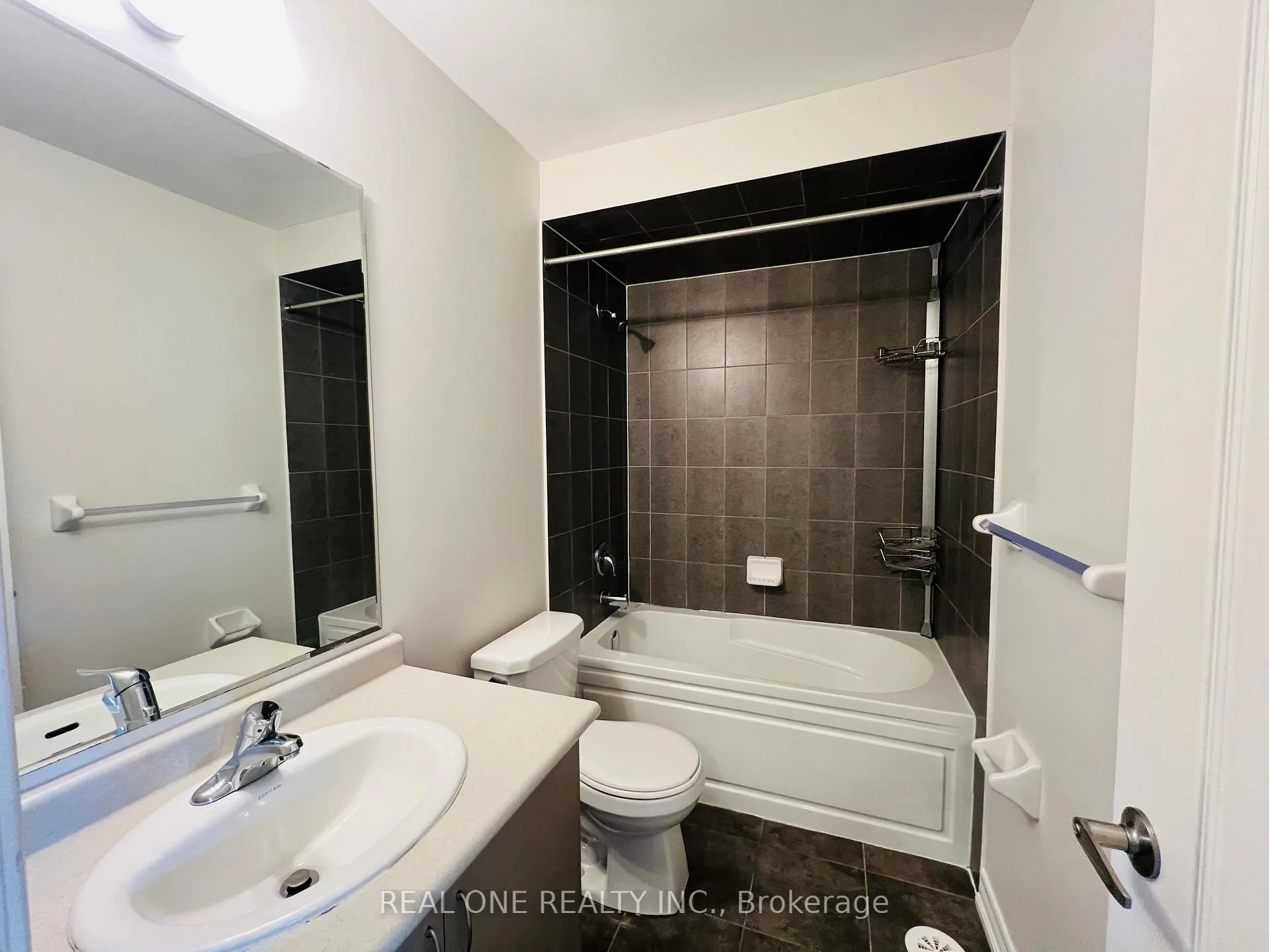 Photo 34 of 83 Roy Grove Way, Markham, Greensborough — HOMEH