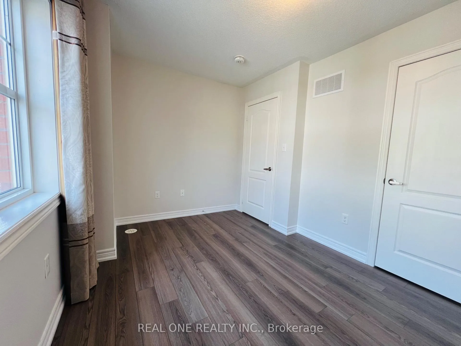 Photo 41 of 83 Roy Grove Way, Markham, Greensborough — HOMEH