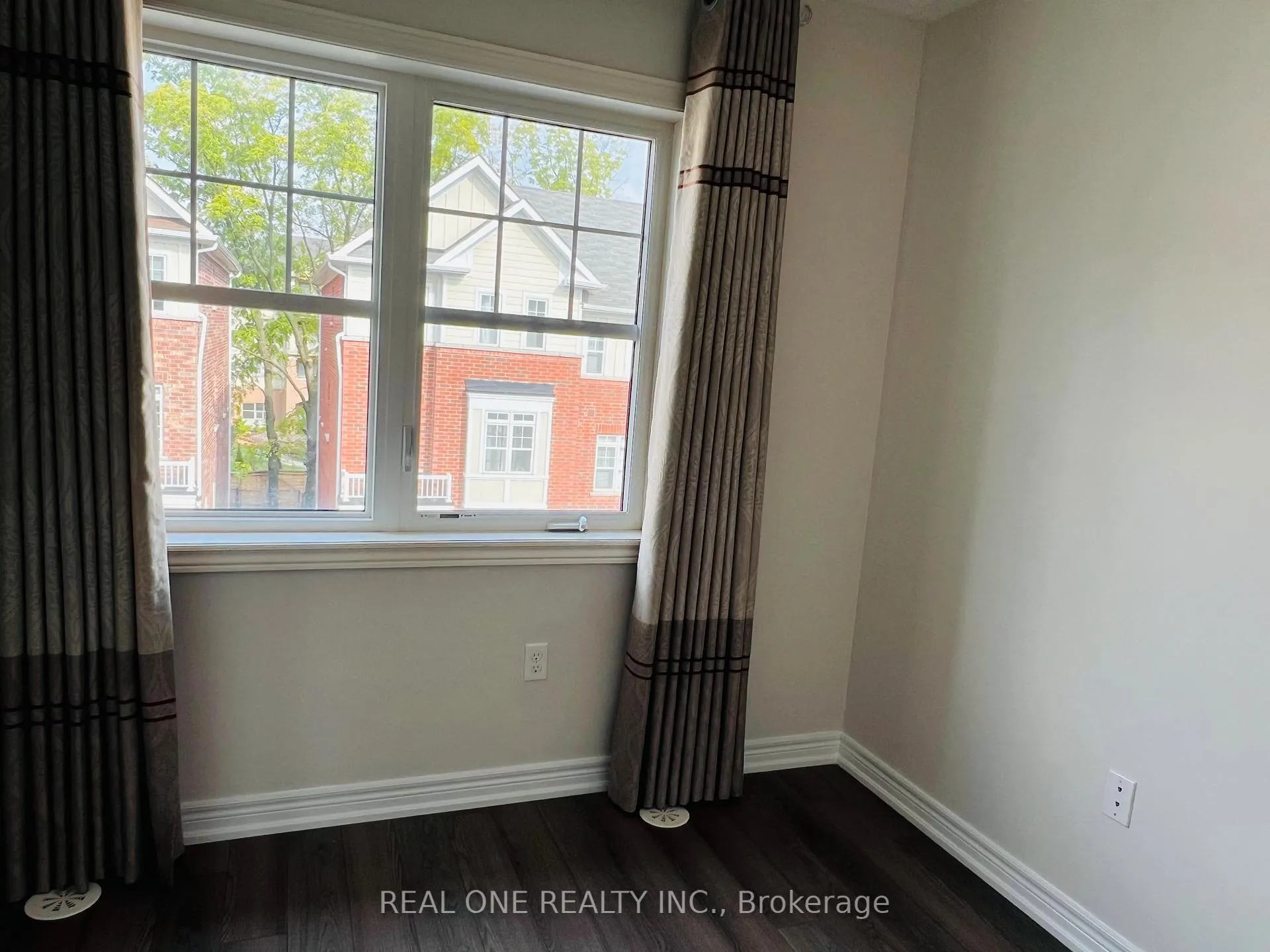 Photo 42 of 83 Roy Grove Way, Markham, Greensborough — HOMEH