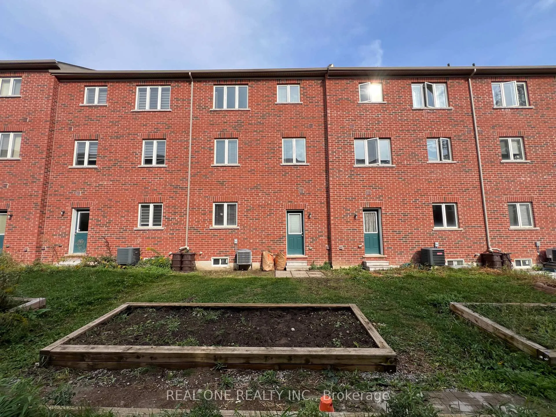 Photo 43 of 83 Roy Grove Way, Markham, Greensborough — HOMEH