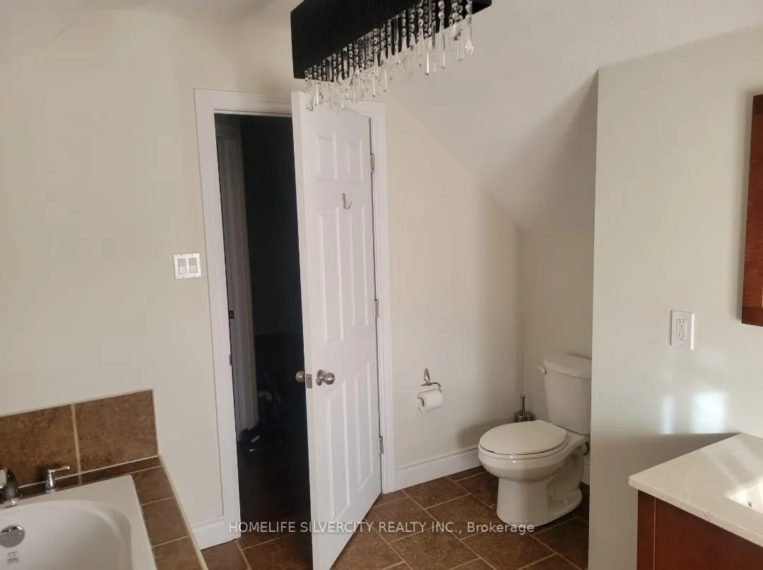 Photo 7 of 150 Leinster Avenue N, Hamilton, Gibson — HOMEH