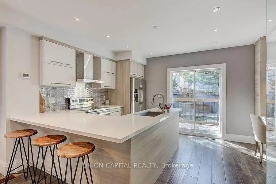 Photo 8 of 10 Beck Avenue, Toronto, East End-Danforth — HOMEH