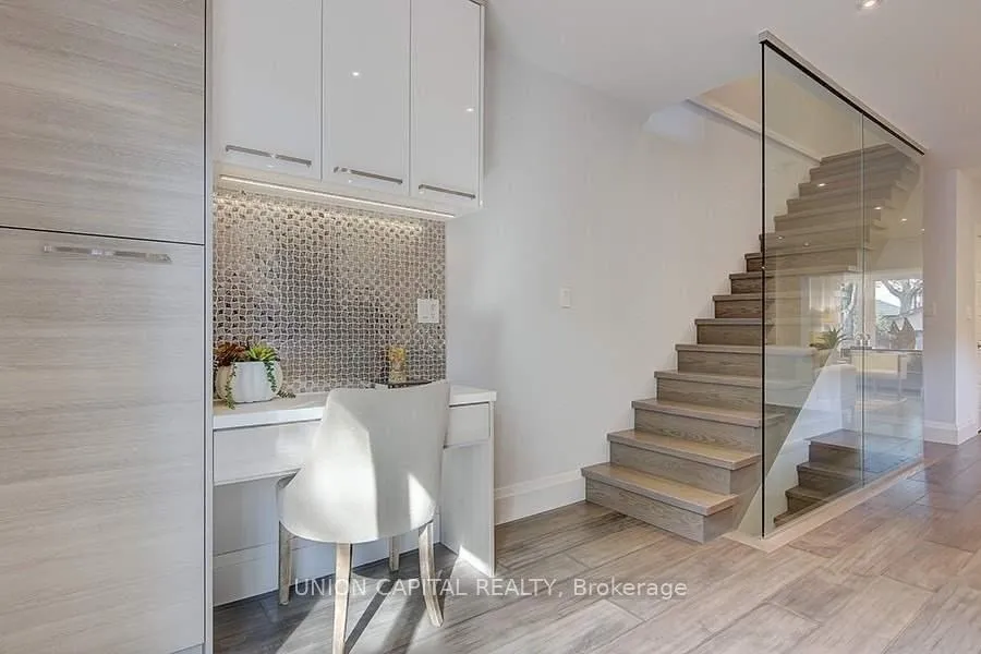 Photo 9 of 10 Beck Avenue, Toronto, East End-Danforth — HOMEH