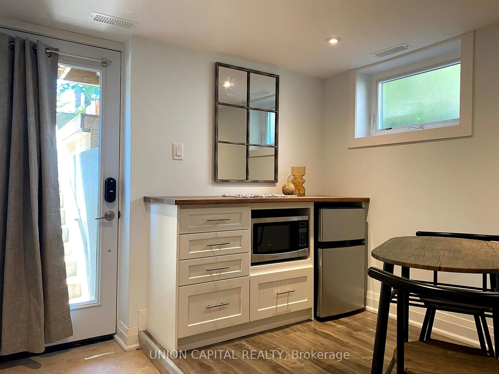 Photo 15 of 10 Beck Avenue, Toronto, East End-Danforth — HOMEH