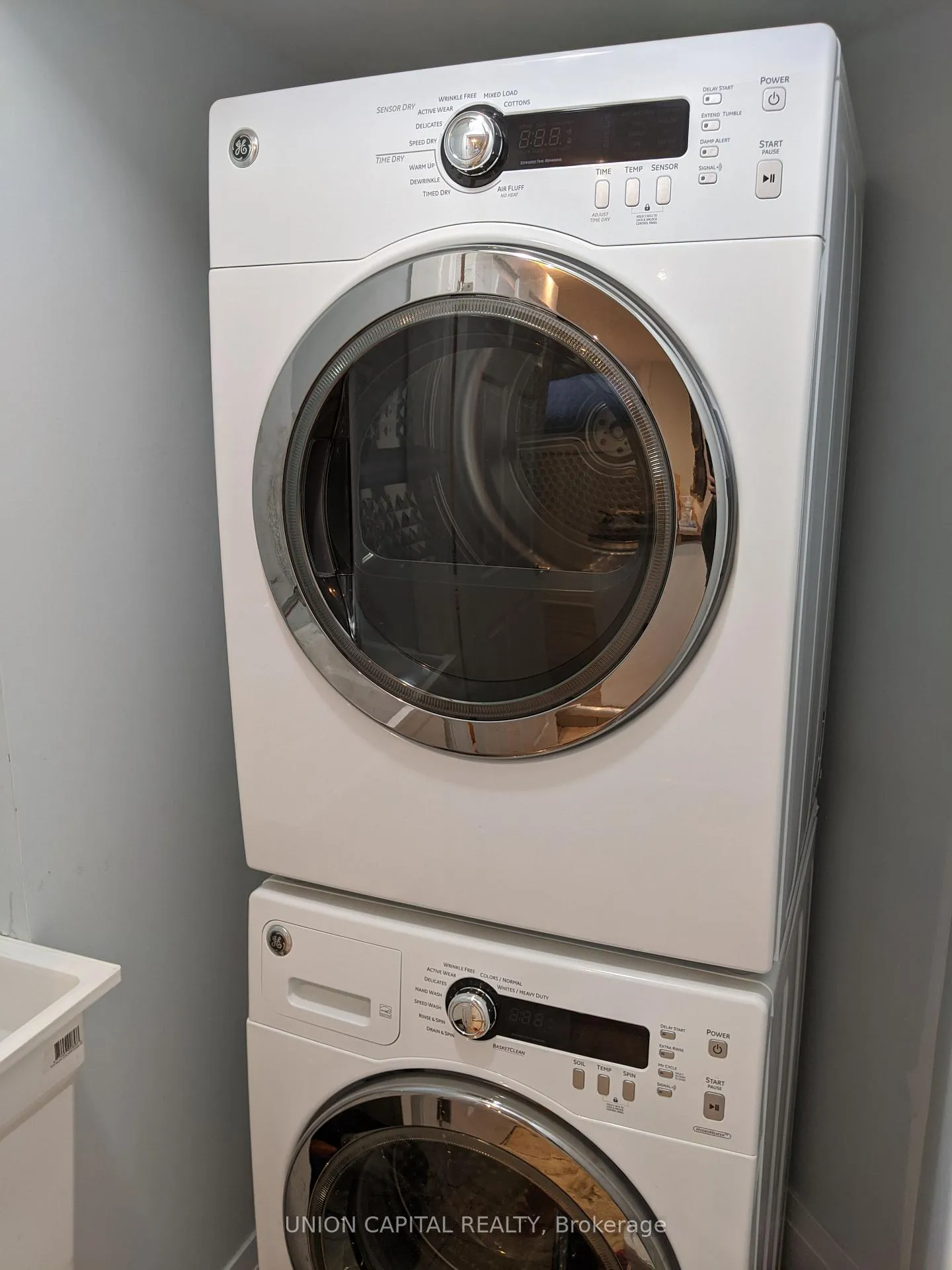 Photo 18 of 10 Beck Avenue, Toronto, East End-Danforth — HOMEH