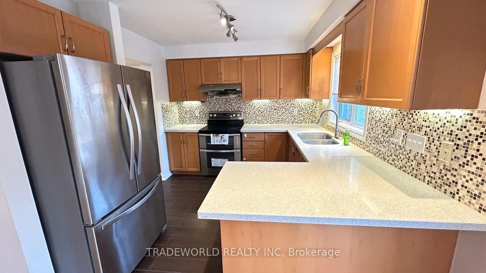 Photo 9 of 145 Sunway Square, Markham, Raymerville — HOMEH