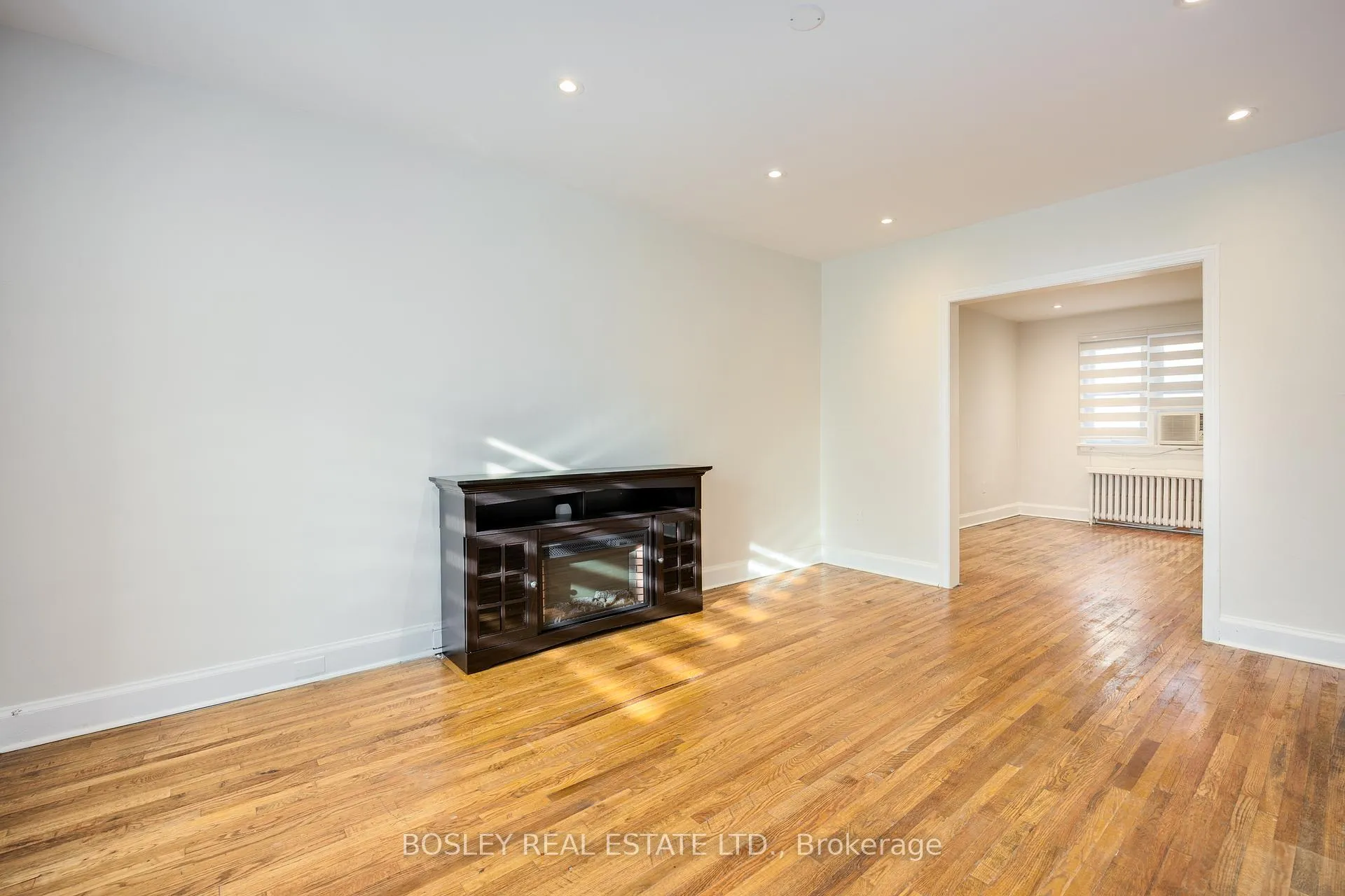 Photo 8 of 382 Merton Street, Toronto, Mount Pleasant East — HOMEH