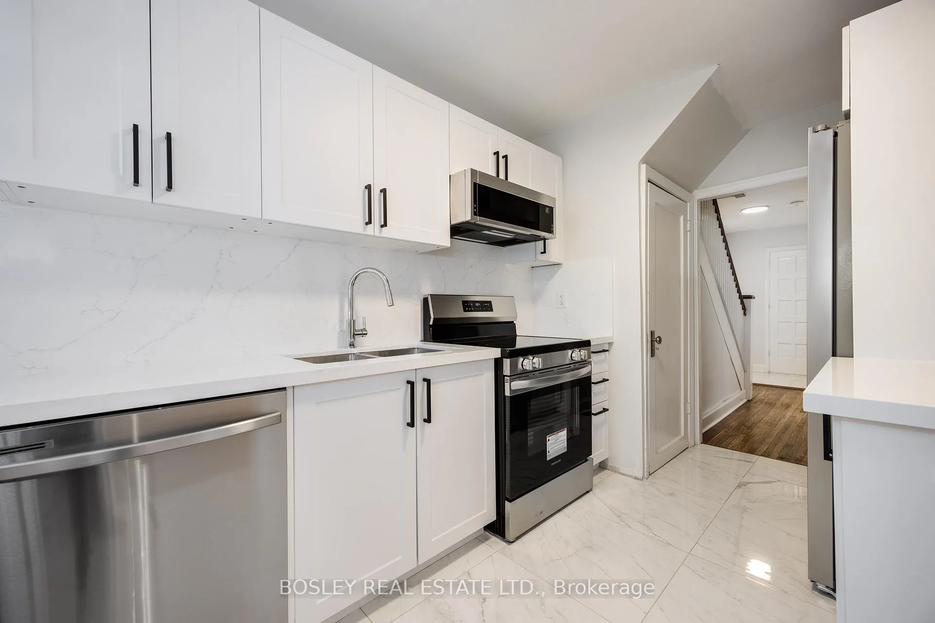 Photo 12 of 382 Merton Street, Toronto, Mount Pleasant East — HOMEH