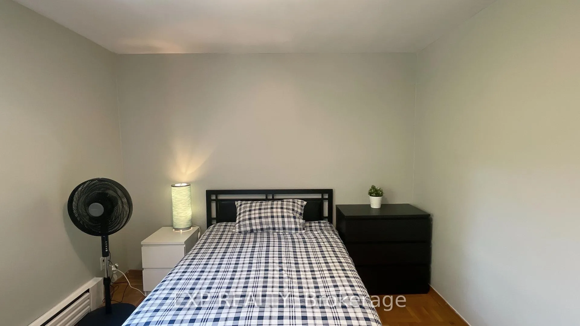 Photo 9 of Unit 2, 458 Lawrence Avenue W, Toronto, Bedford Park-Nortown — HOMEH