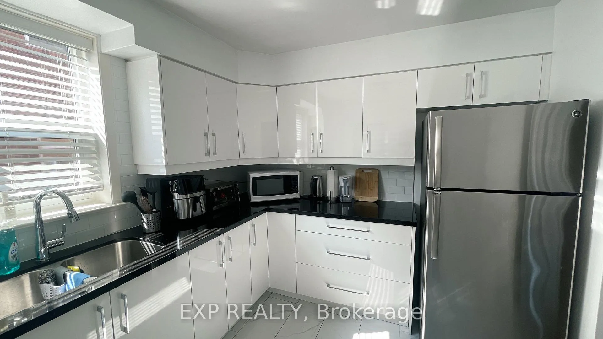 Photo 12 of Unit 2, 458 Lawrence Avenue W, Toronto, Bedford Park-Nortown — HOMEH