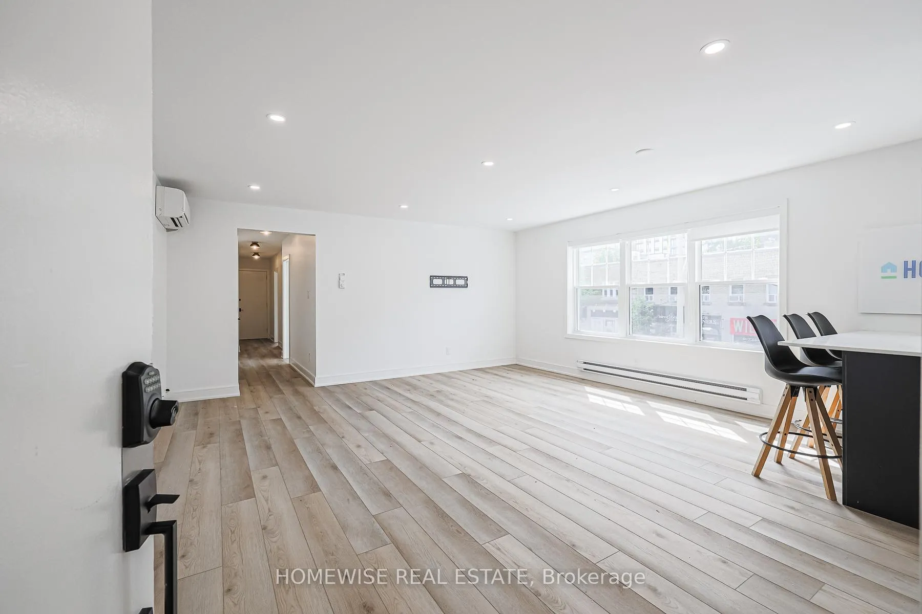 Photo 2 of Unit 1, 383 Spadina Road, Toronto, Casa Loma — HOMEH