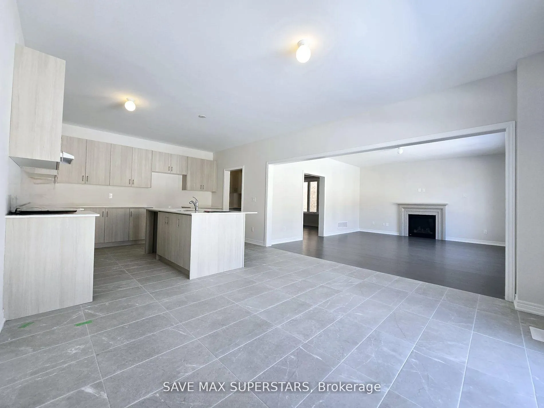 Photo 9 of 1441 Davis loop Circle, Innisfil, Lefroy — HOMEH