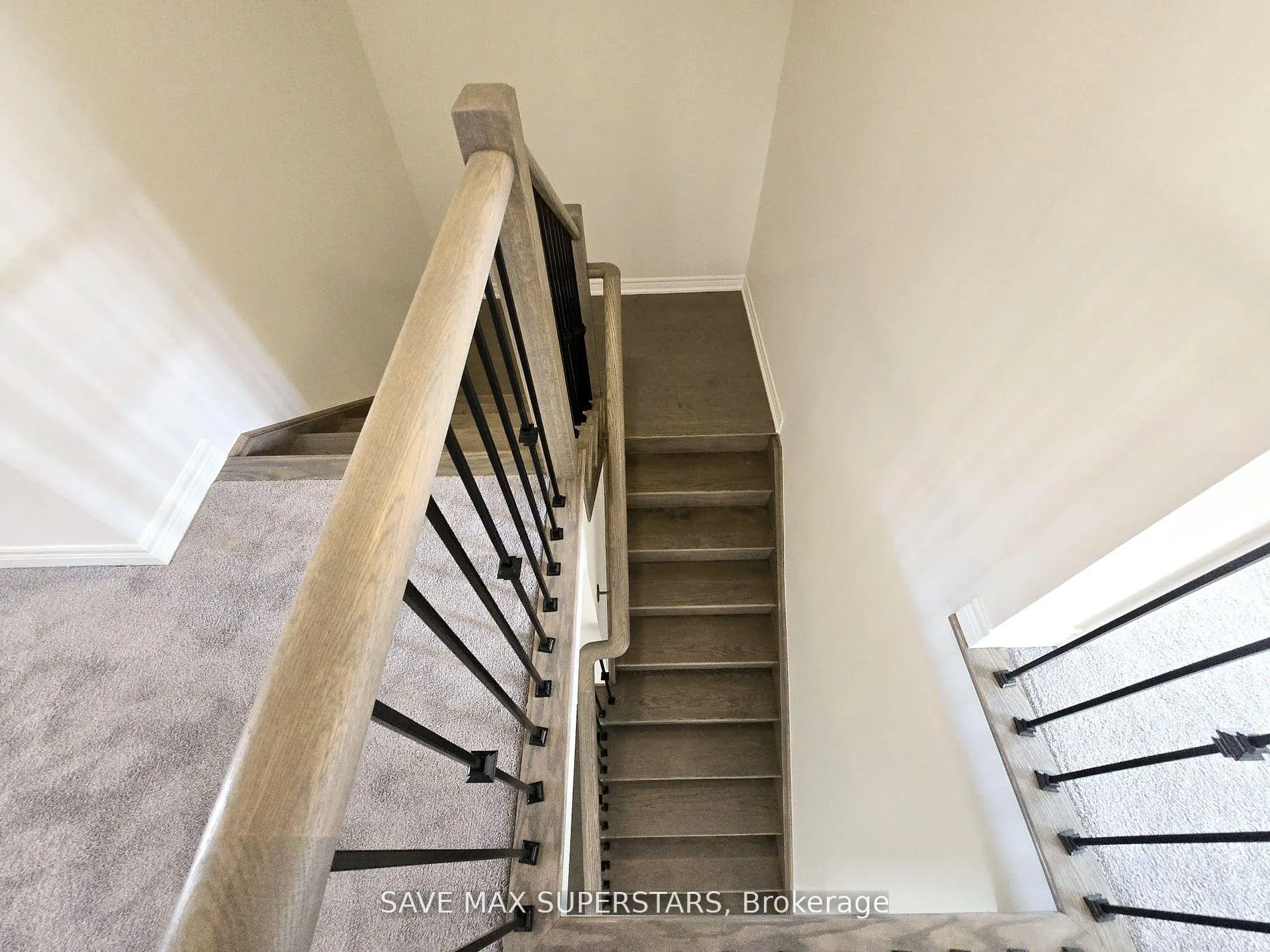 Photo 14 of 1441 Davis loop Circle, Innisfil, Lefroy — HOMEH