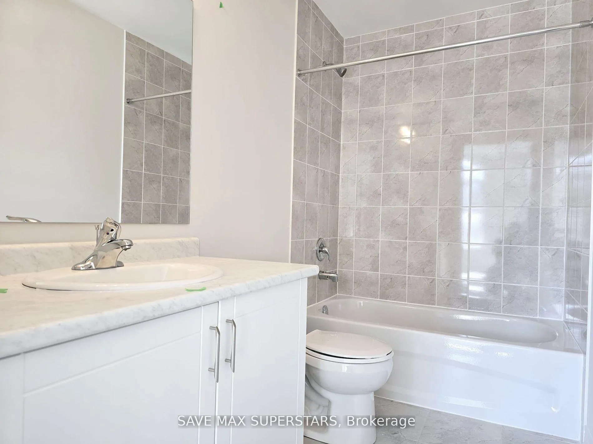 Photo 21 of 1441 Davis loop Circle, Innisfil, Lefroy — HOMEH