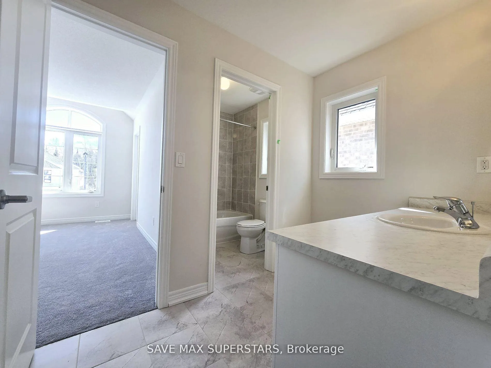 Photo 24 of 1441 Davis loop Circle, Innisfil, Lefroy — HOMEH