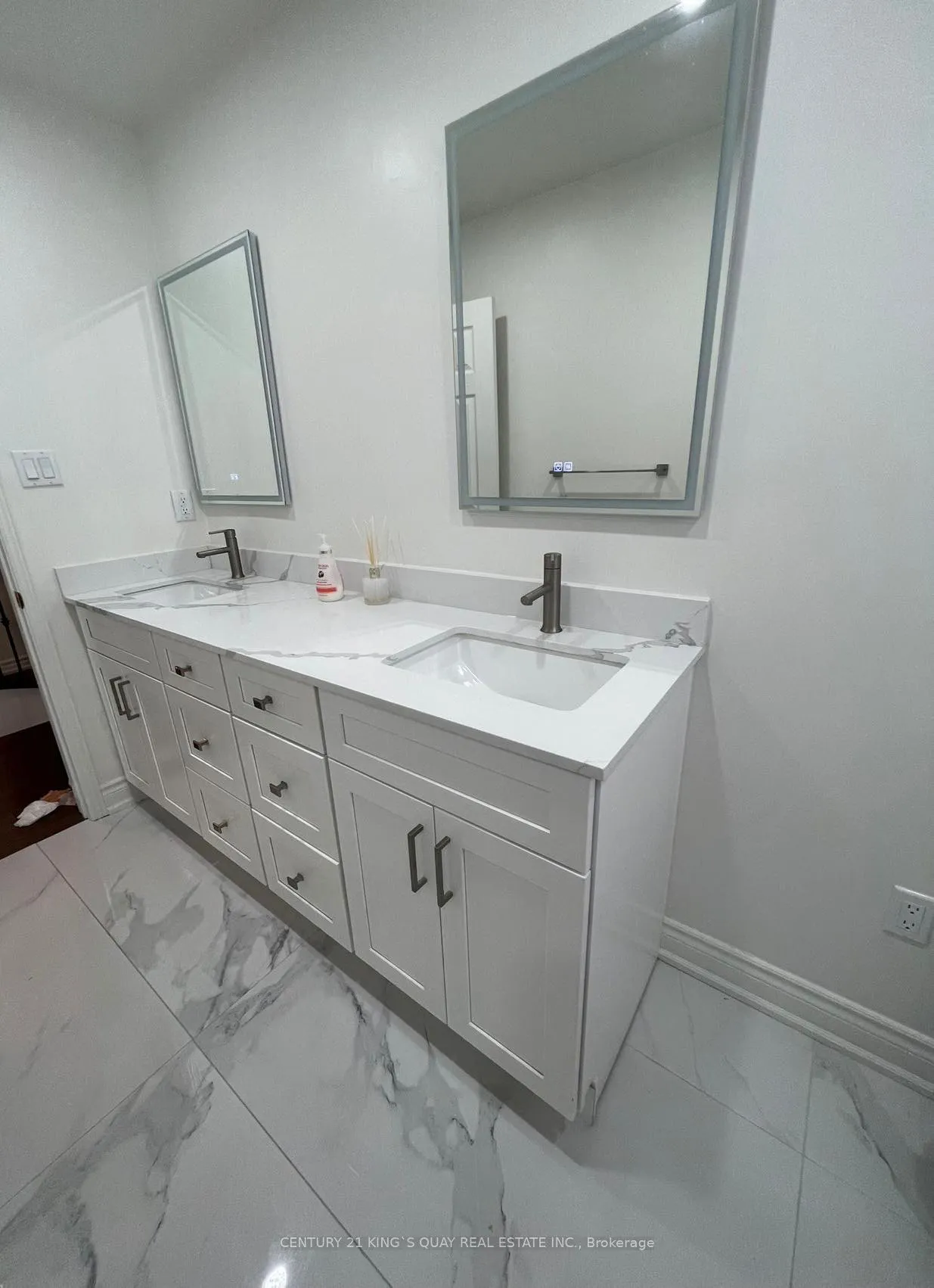 Photo 5 of 75 Cairns Drive, Markham, Raymerville — HOMEH