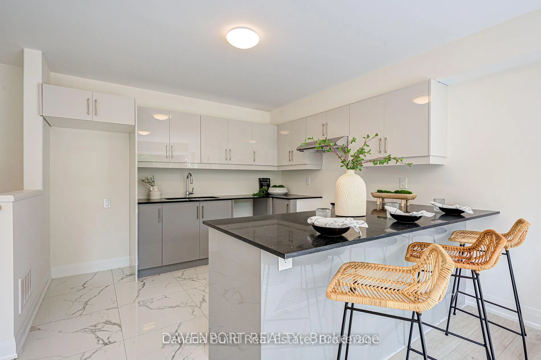 Photo 6 of Unit 2, 183 Victoria Street N, Kitchener — HOMEH
