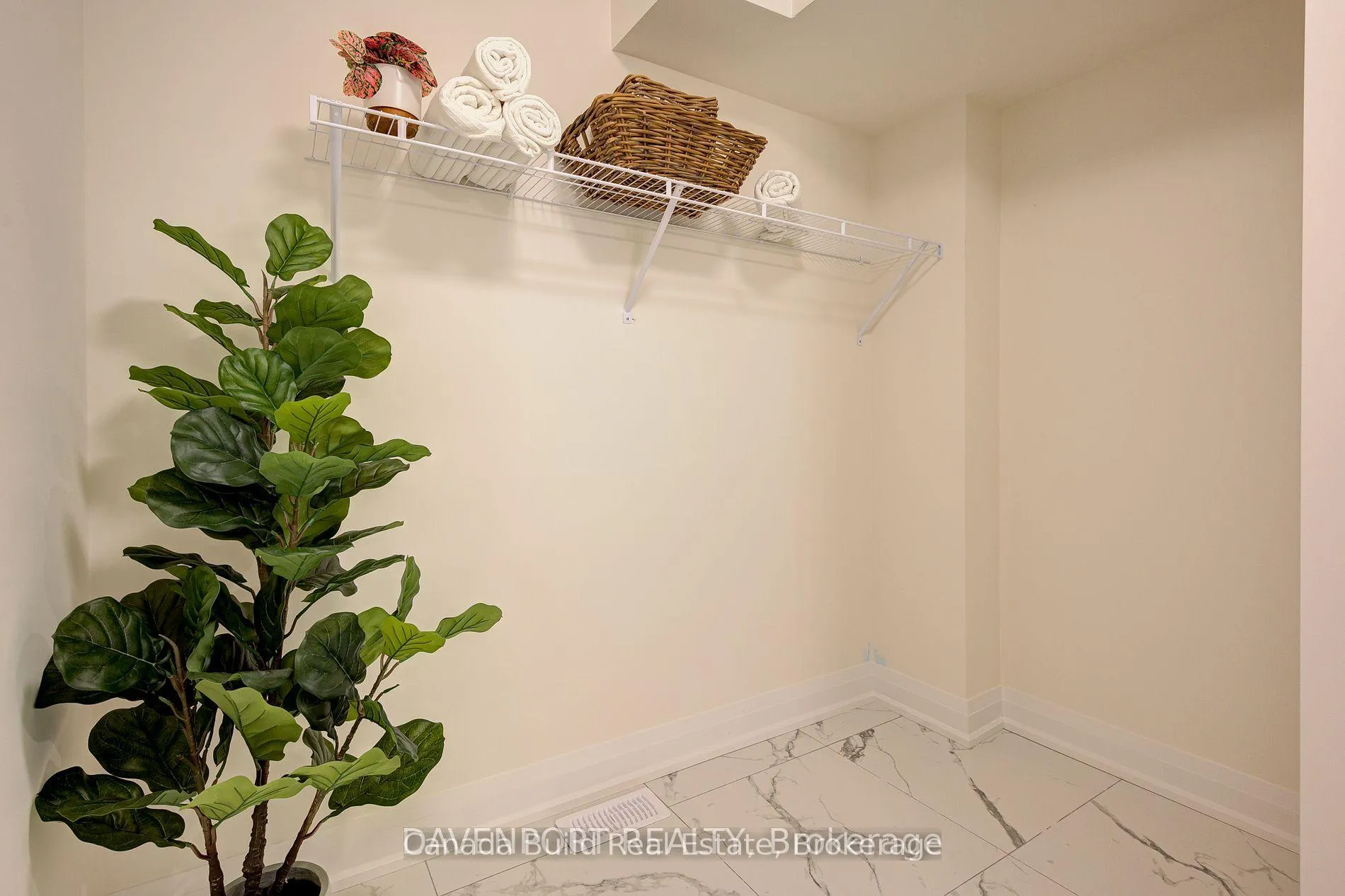 Photo 12 of Unit 2, 183 Victoria Street N, Kitchener — HOMEH