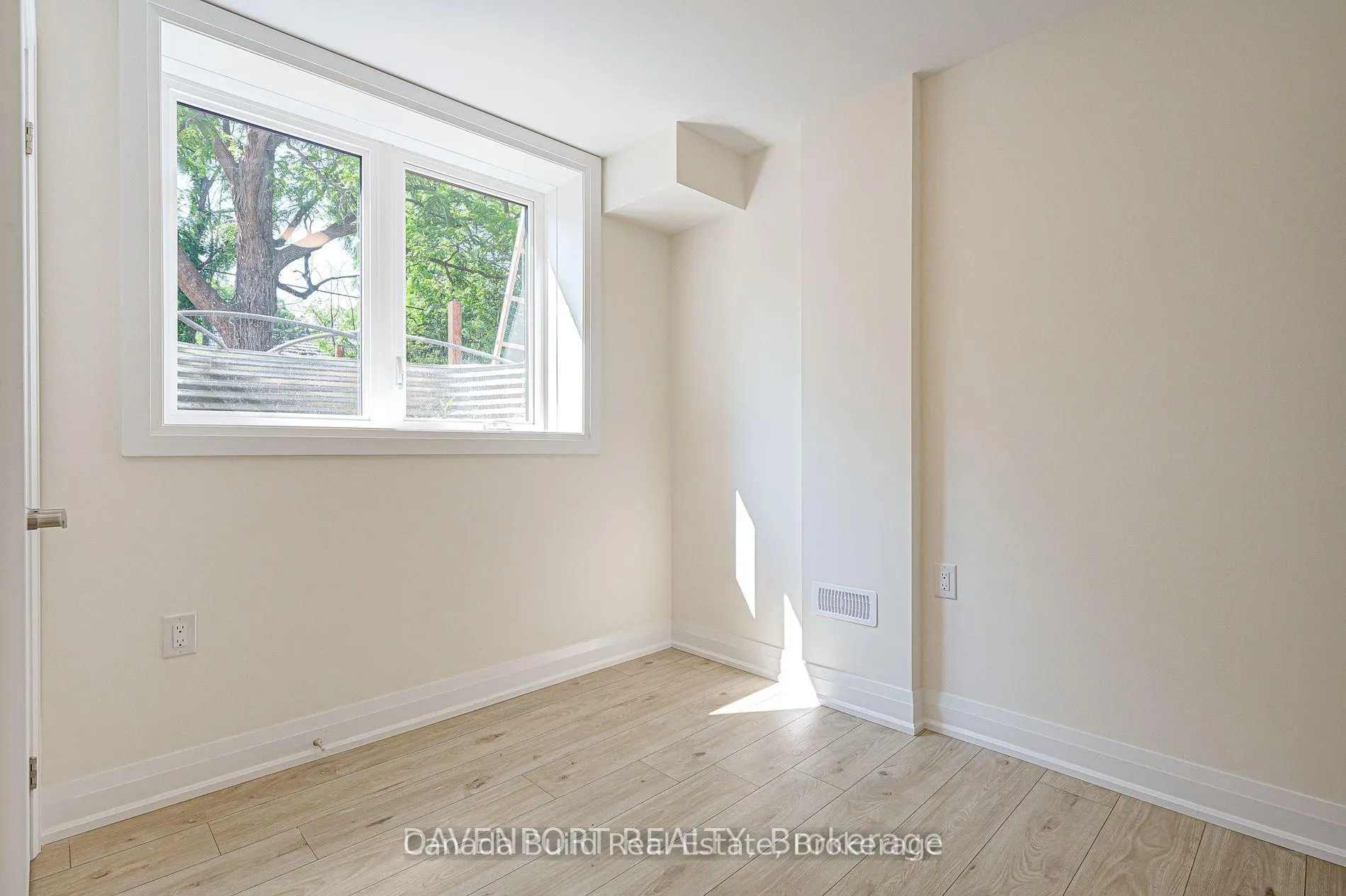 Photo 20 of Unit 2, 183 Victoria Street N, Kitchener — HOMEH