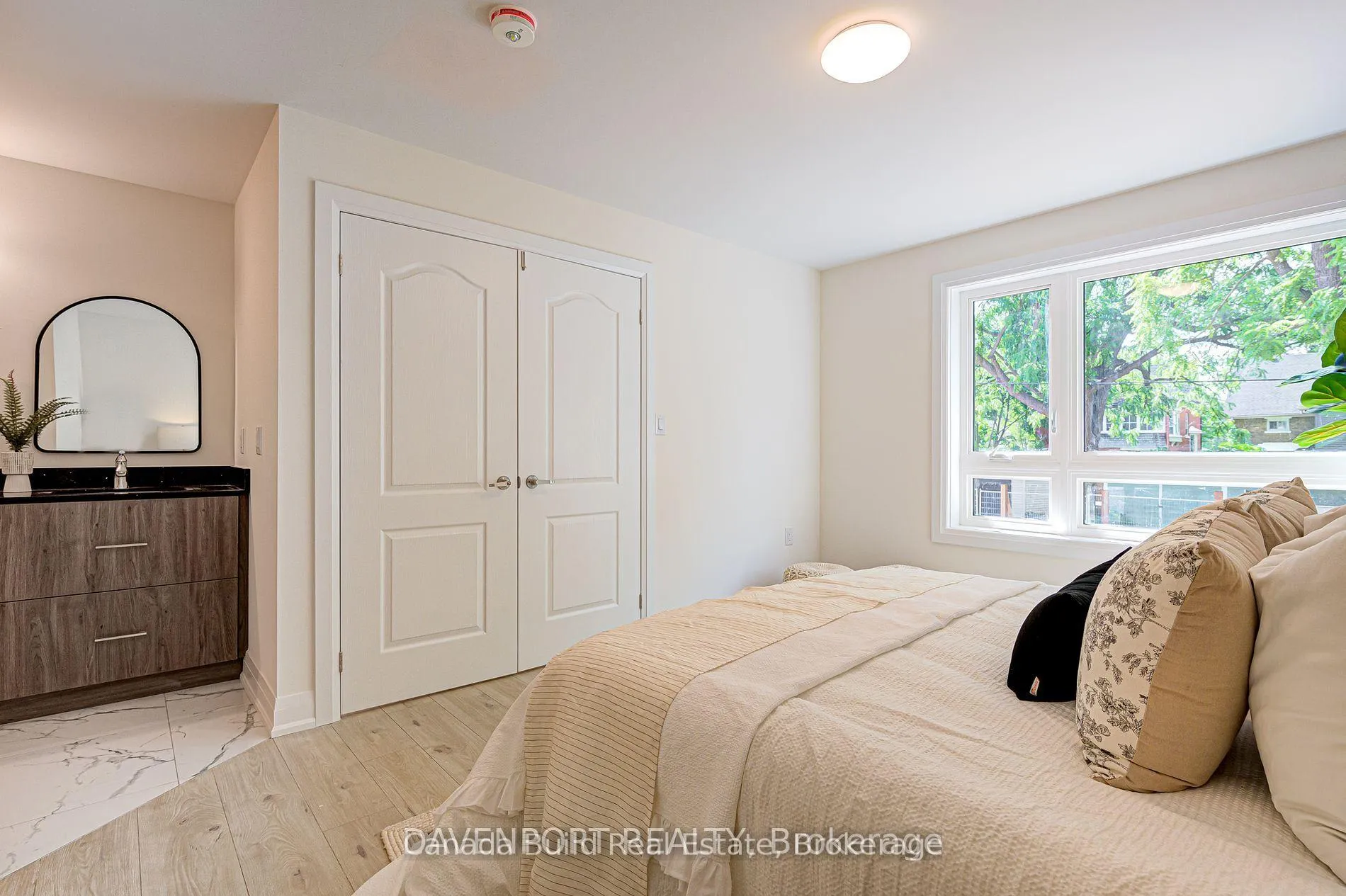 Photo 33 of Unit 2, 183 Victoria Street N, Kitchener — HOMEH
