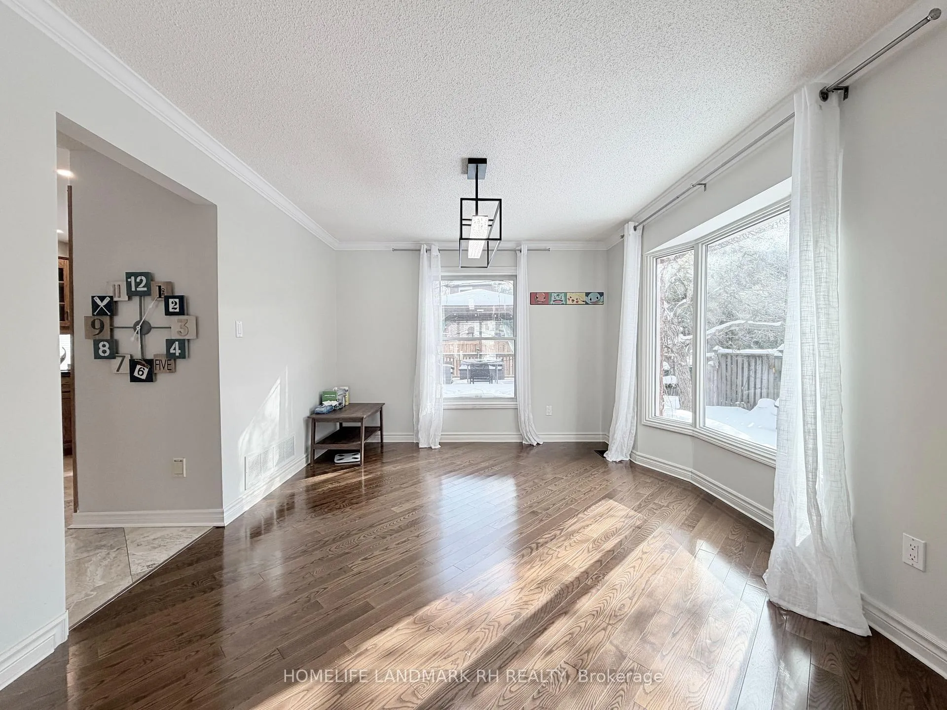 Photo 9 of 36 Maplewood Drive, Whitby, Blue Grass Meadows — HOMEH