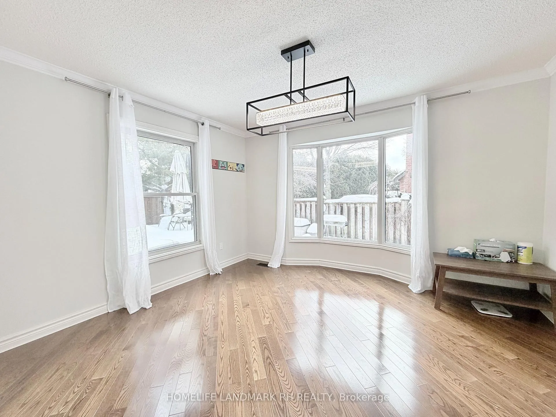 Photo 10 of 36 Maplewood Drive, Whitby, Blue Grass Meadows — HOMEH